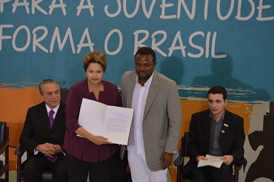 Combate à violência contra jovens negros será prioridade, diz Dilma