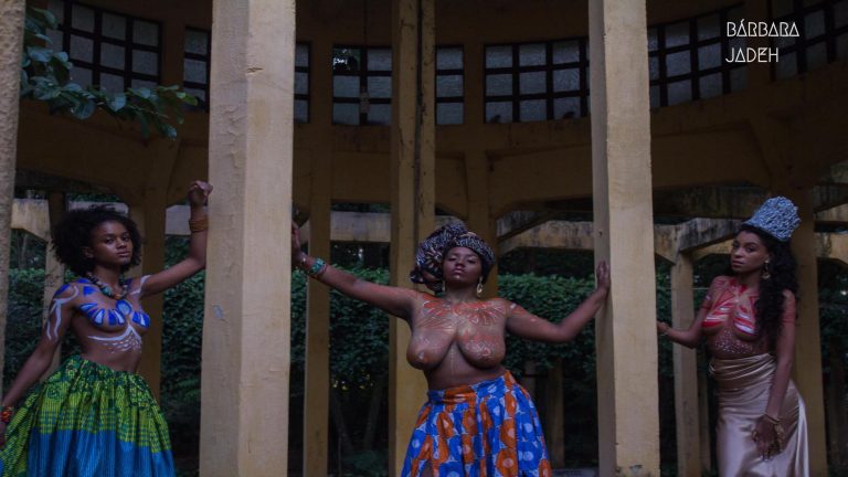 Colaboração entre mulheres negras resulta em ensaio fotográfico que exalta a realeza africana