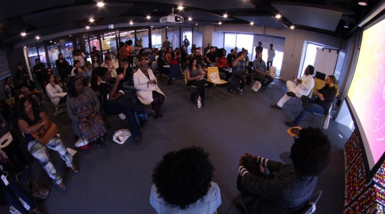 Estação Hack recebe o projeto AfroHub para discutir comunicação e educação Estação Hack recebe o projeto AfroHub para discutir comunicação e educação