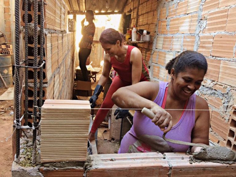 Projeto “Arquitetura na Periferia” capacita mulheres de baixa renda