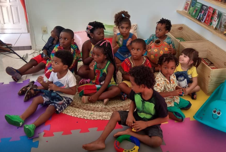 Escola Afro-Brasileira Maria Felipa cria campanha “Adote umx educandx”