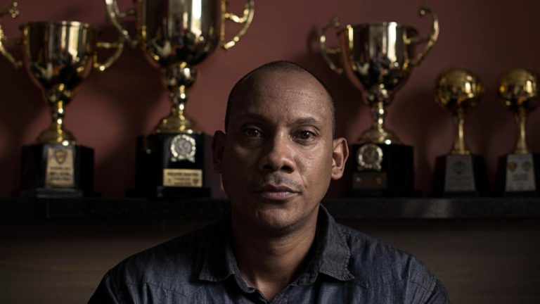 Márcio Chagas, ex-árbitro, descreve racismo sofrido dentro e fora dos campos:  ‘Matar negro não é crime, é adubar a terra’