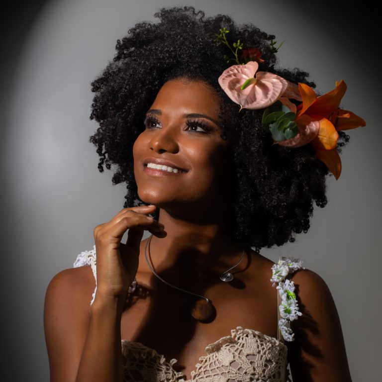Releitura de ‘A Bela Adormecida’ estreia no Rio de Janeiro com atriz negra