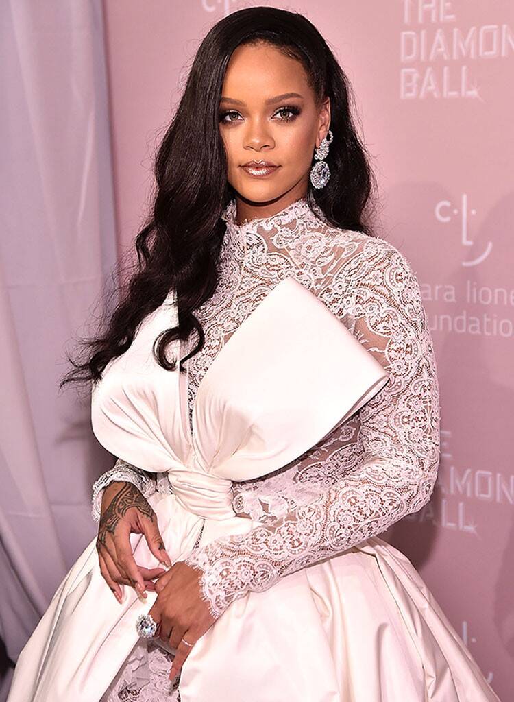 Rihanna se torna a mulher mais rica do mundo da música, com fortuna avaliada em US$ 600 milhões