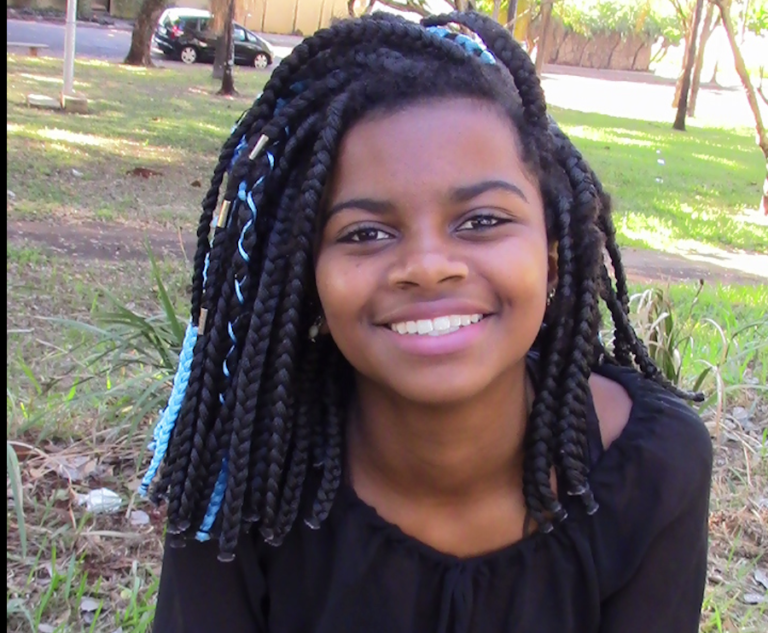 “Será que as crianças nascem racistas? ” Carta de uma adolescente negra que já está cansada