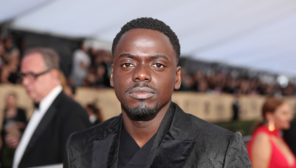 Daniel Kaluuya vai produzir e estrelar filme surrealista de 'Barney: O Dinossauro  Roxo' - Mundo Negro