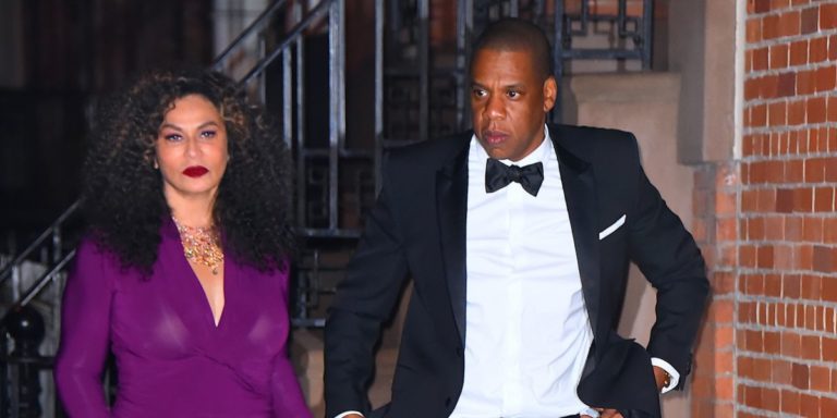 Tina Knowles: “onde está toda a conversa sobre isso?”, a respeito de Jay-Z fazer com que NFL invista na reforma da justiça criminal