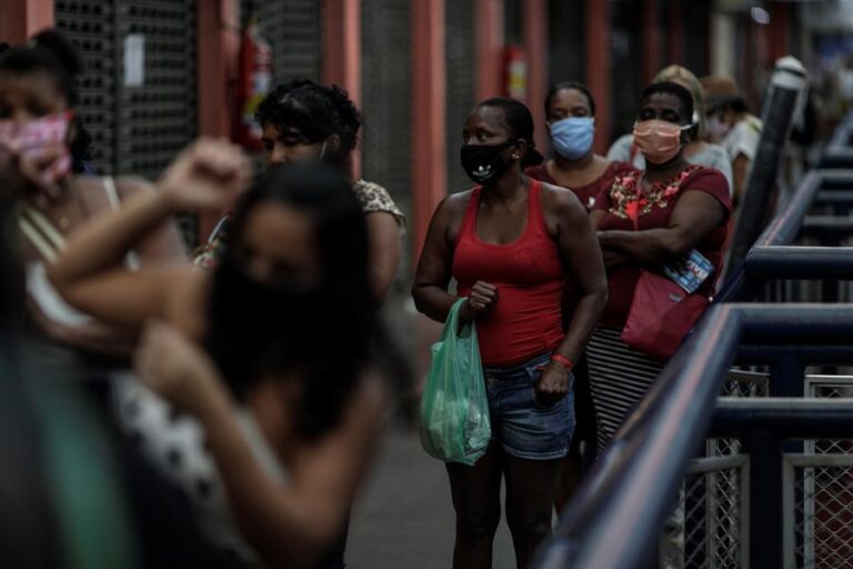 Pesquisa mostra que bairros de São Paulo com mais pretos e pardos têm mais mortes por covid-19