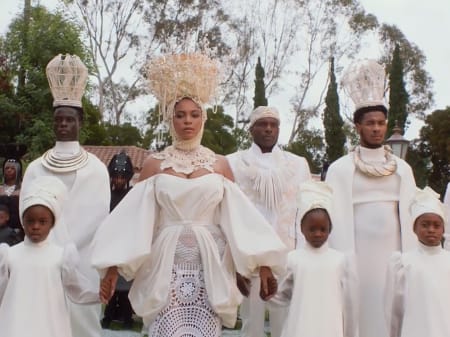 “A gente precisa disso agora”, diz Beyoncé sobre seu novo álbum visual ‘Black Is King’