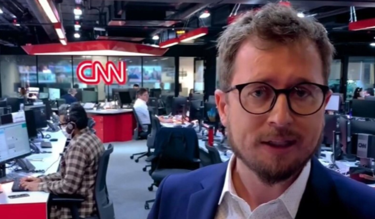 Jornalista da CNN demitido por comentários homofóbicos,  propagou a tese de que Zumbi dos Palmares tinha escravos