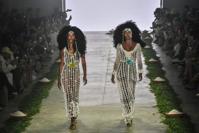 São Paulo Fashion Week estabelece cota racial obrigatória em seus desfiles