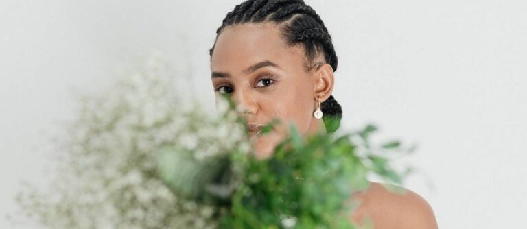 Em EP de autoafirmação da autoestima do povo preto, Jéssica Ellen lança single “Macumbeira”