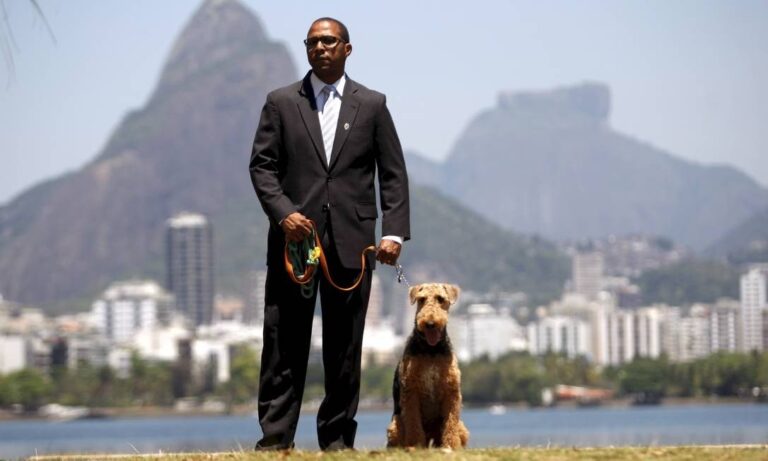 “A luta é diária” Perito veterinário negro fala um pouco mais sobre as lições de uma profissão elitista “A luta é diária” Perito veterinário negro fala um pouco mais sobre as lições de uma profissão elitista