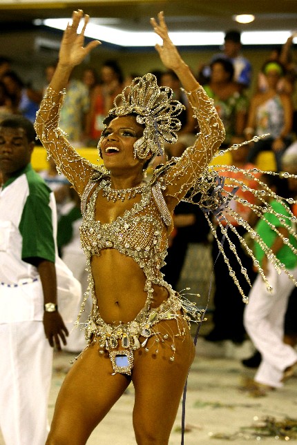 Quitéria Chagas é eleita embaixadora da Federação Nacional das Escolas de Samba