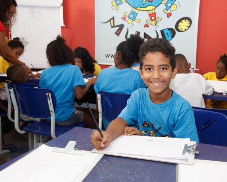 No dia mundial da educação, a ONG “Favela do Mundo” promove, de forma remota, atividades gratuitas para crianças