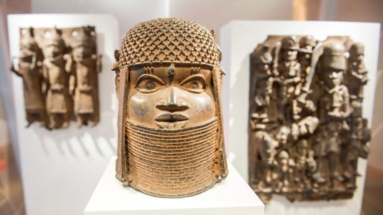 Alemanha começará a devolver artefatos históricos saqueados da Nigéria no início de 2022