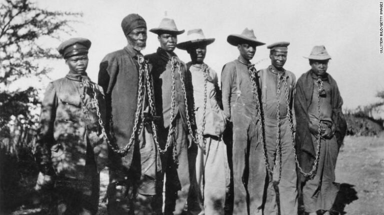 Alemanha reconheceu formalmente o genocídio da era colonial e pagará US$ 1,3 bilhão à Namíbia