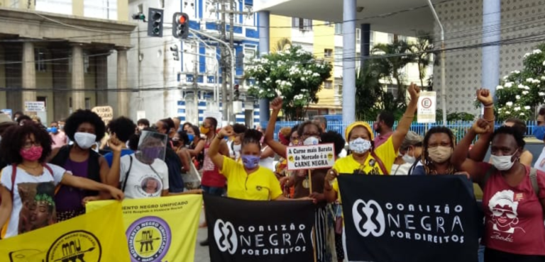 13 de Maio Nas Ruas: Manifestantes pedem o fim  do Governo Bolsonaro e do genocídio da população negra