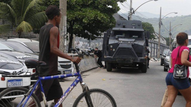 População e ativistas denunciam abusos policiais em massacre que deixou 25 mortos na comunidade do Jacarezinho