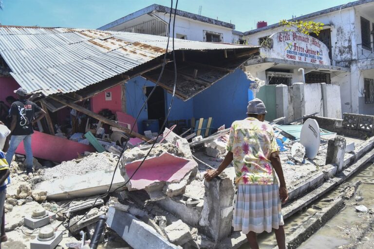Haiti: após terremoto, ciclone tropical segue para o país