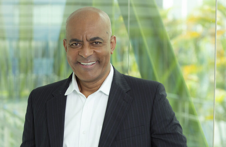 Claudionor Alves: Carrefour contrata homem negro como novo Diretor de Segurança
