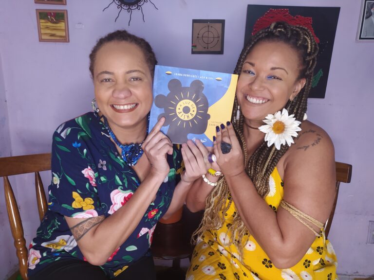 “A Luz de Aisha”: Livro infantil de Aza Njeri e Luana Rodrigues sobre valores ancestrais está em pré-venda