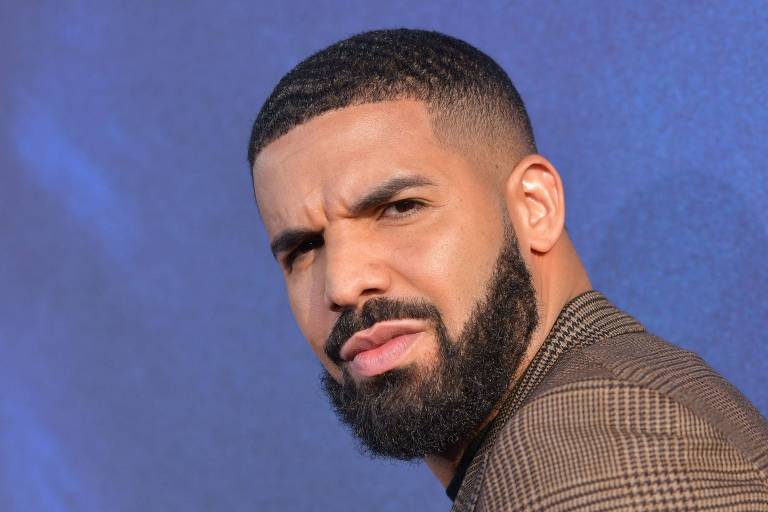 Drake retira suas duas indicações ao Grammy