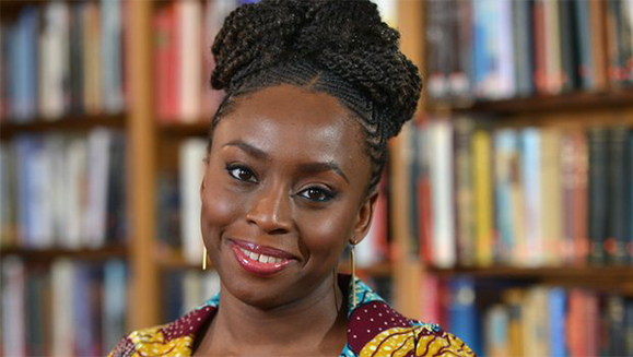 TV Cultura reapresenta Roda Viva com Chimamanda Ngozi Adichie