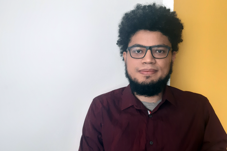 Novo livro discute como a inteligência artificial generativa pode aprofundar discriminação e desigualdades Novo livro discute como a inteligência artificial generativa pode aprofundar discriminação e desigualdades