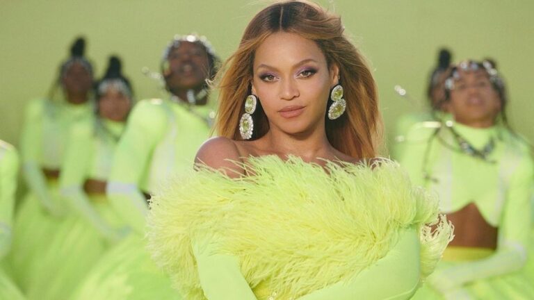 Beyoncé apaga fotos de perfis nas redes sociais e internet vai à loucura com possível novo lançamento