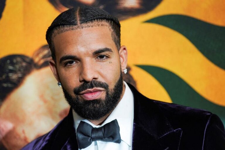 Manuscritos de Drake vão a leilão por R$ 105 mil após serem achados no lixo