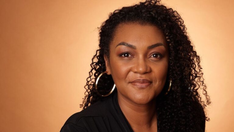 Viviane Elias Moreira, executiva de alta gestão e resiliência corporativa, dá dicas de carreira para mulheres 40+ Viviane Elias Moreira, executiva de alta gestão e resiliência corporativa, dá dicas de carreira para mulheres 40+