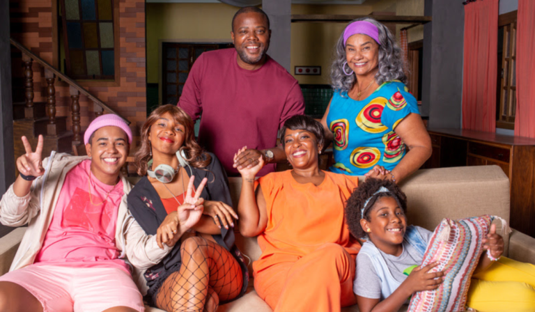 “Toda Família Tem”: comédia com família negra é a aposta da Prime Vídeo