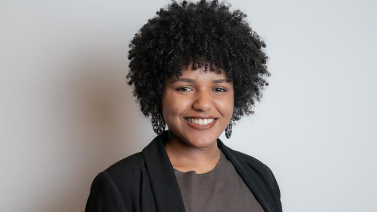 Bia Santos, CEO da Barkus, recebe homenagem no prêmio ‘Mulheres Exponenciais 2023’ Bia Santos, CEO da Barkus, recebe homenagem no prêmio ‘Mulheres Exponenciais 2023’