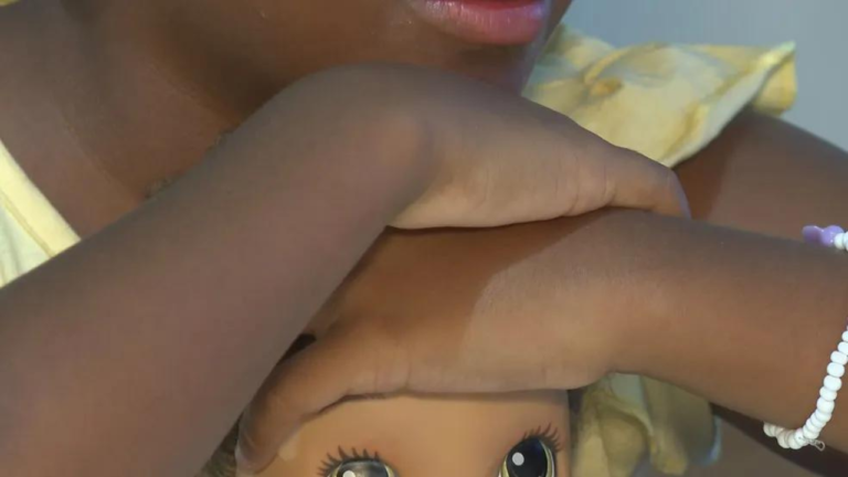 Vendedora acusa criança negra de roubo em shopping de Belo Horizonte, MG