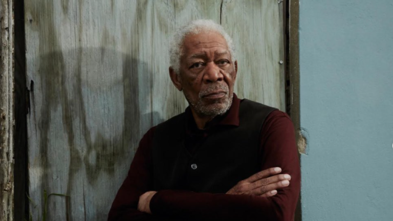 “Vai relegar minha história a um mês?”; Morgan Freeman critica “Mês da História Negra” e uso do termo “afro-americano”