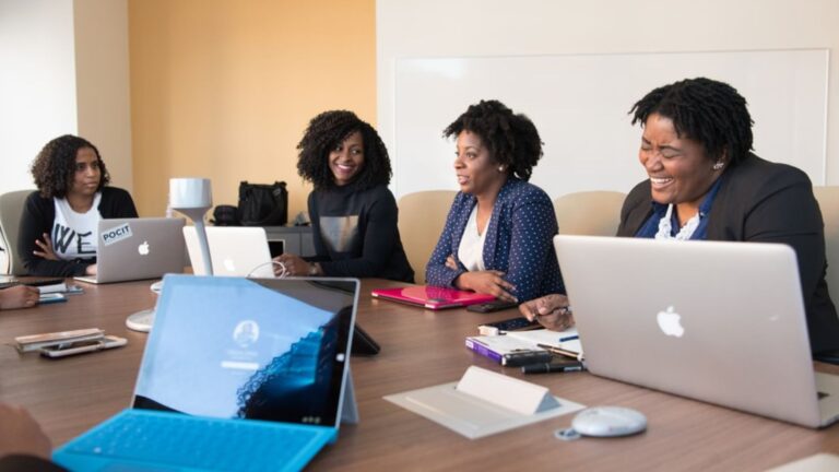 Movimento Black Money promove evento com o objetivo de conectar novas tecnologias à comunidade negra Movimento Black Money promove evento com o objetivo de conectar novas tecnologias à comunidade negra