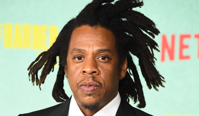 <strong>Jay-Z se apresenta na exposição Basquiat x Warhol da Fundação Louis Vuitton, em Paris</strong>