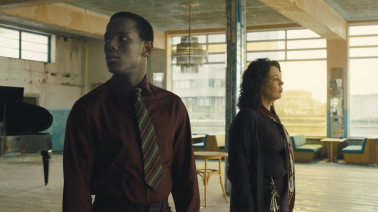 Filme ‘Império da Luz’, que aborda temas como racismo e saúde mental, estreia no Star+