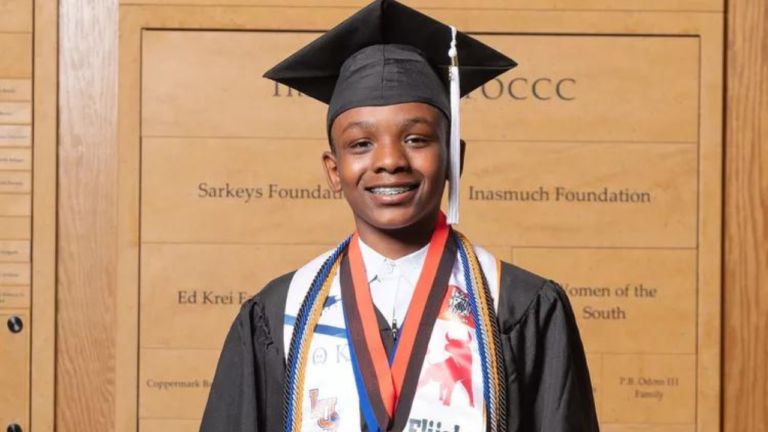 Adolescente de 13 anos conquista diploma universitário e se torna o aluno negro mais jovem a se formar em ciência da computação