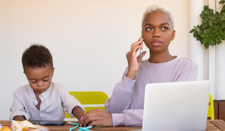 Maternidades plurais: mães negras e o mercado de trabalho Maternidades plurais: mães negras e o mercado de trabalho