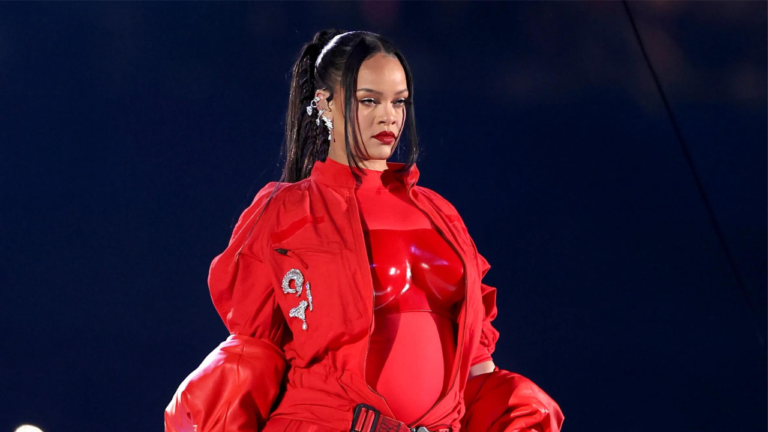 Performance de Rihanna no Super Bowl rende indicações ao Emmy em cinco categorias