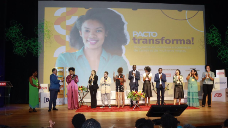 Pacto das Pretas anuncia lançamento do programa de mentoria que vai formar 30 mulheres líderes negras Pacto das Pretas anuncia lançamento do programa de mentoria que vai formar 30 mulheres líderes negras