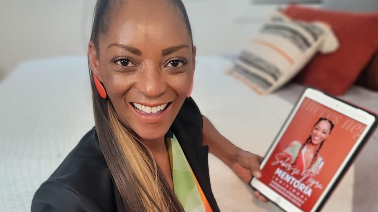 Pesquisadora cria técnica terapêutica afrocentrada para o tratamento traumas raciais: “um espaço de afeto e cuidado” Pesquisadora cria técnica terapêutica afrocentrada para o tratamento traumas raciais: “um espaço de afeto e cuidado”