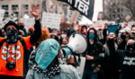 #BlackLivesMatter faz 10 anos : hashtag revolucionária foi usada 44 milhões de vezes