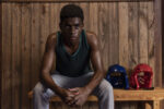 Anderson Silva foi criado por seus tios em uma cidade conhecida pela população predominantemente branca e de classe média – tudo o que ele não era. Para desabafar sua raiva por uma mãe que não lutou por ele, Anderson teve que lutar por si mesmo. E