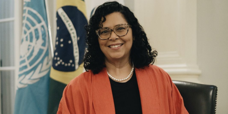 Raça é prioridade: para Camila Valverde, do Pacto Global da ONU no Brasil, o investimento em mulheres negras é fundamental para o desenvolvimento econômico do país Raça é prioridade: para Camila Valverde, do Pacto Global da ONU no Brasil, o investimento em mulheres negras é fundamental para o desenvolvimento econômico do país