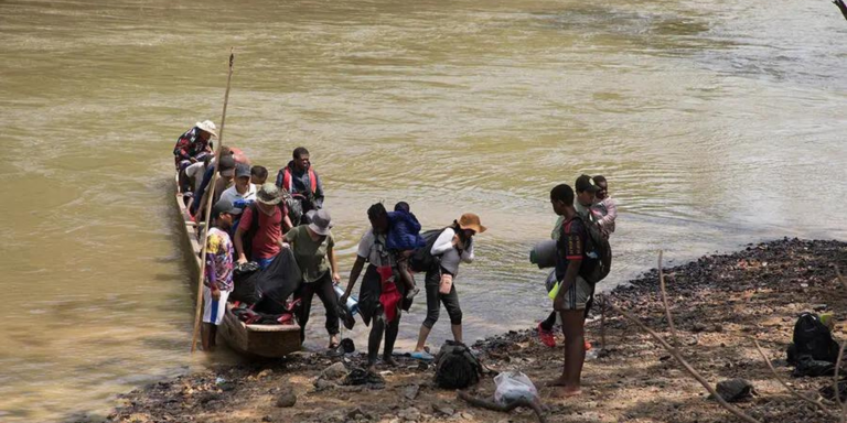 Bebê brasileira abandonada na selva de Darién finalmente retorna ao Brasil após cinco meses