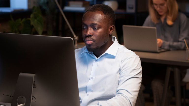 A IA pode ser uma forte aliada do afroempreendedor sobrecarregado A IA pode ser uma forte aliada do afroempreendedor sobrecarregado