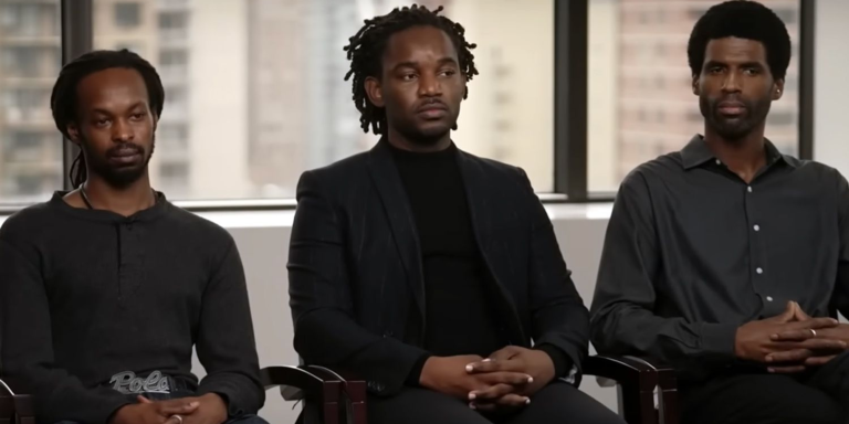 Três homens negros processam American Airlines por terem sido retirados de voo após reclamação de ‘mal odor’